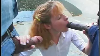 Pickup așezat porno cu paroase pe un coreean Slim Cock