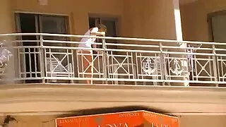 Ea a primit futai cu paroase un plin cum cap după sex