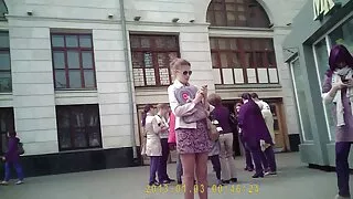 Curbați în ciorapi negri în mod activ femei cu pizda paroasa plimbari cu un prieten ' s cock