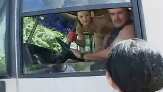 2 blonde cu funduri apetisante dracu ' într-o stațiune cu ha sex paroase ha