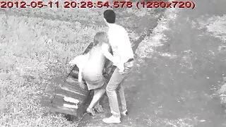 Fete fierbinti chițăit tare pizde paroase mature de două cocoșilor în găuri
