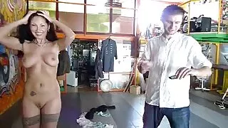 Si-a adus iubita la orgasm ca sa o lase sa ejaculeze sex cu pizde paroase in pizdulice
